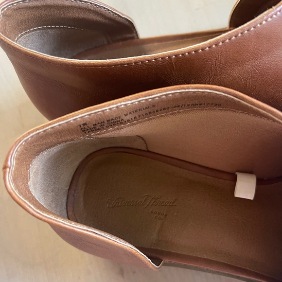 Universal Threads Women’s clogs - Picture 4 of 5